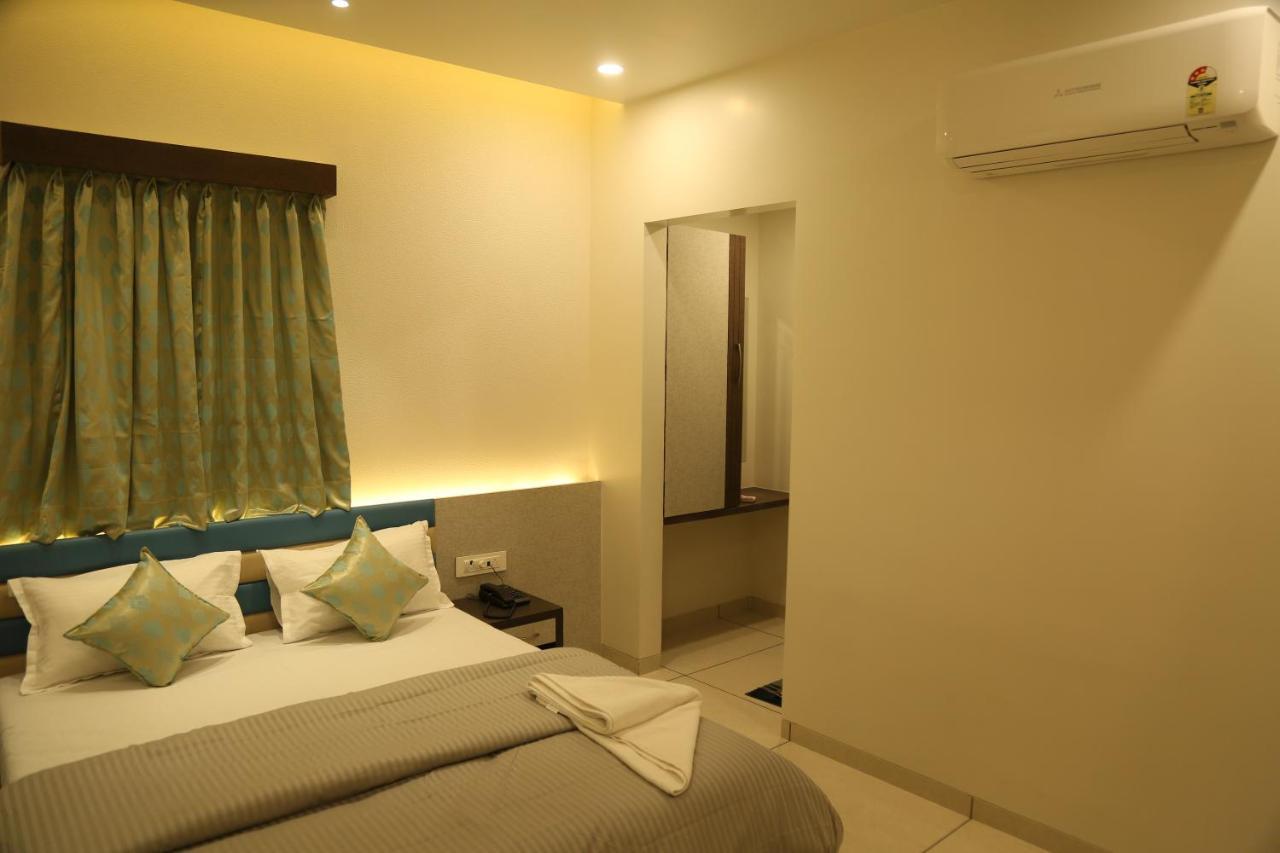 Hotel Bhagyoday Limodara Buitenkant foto