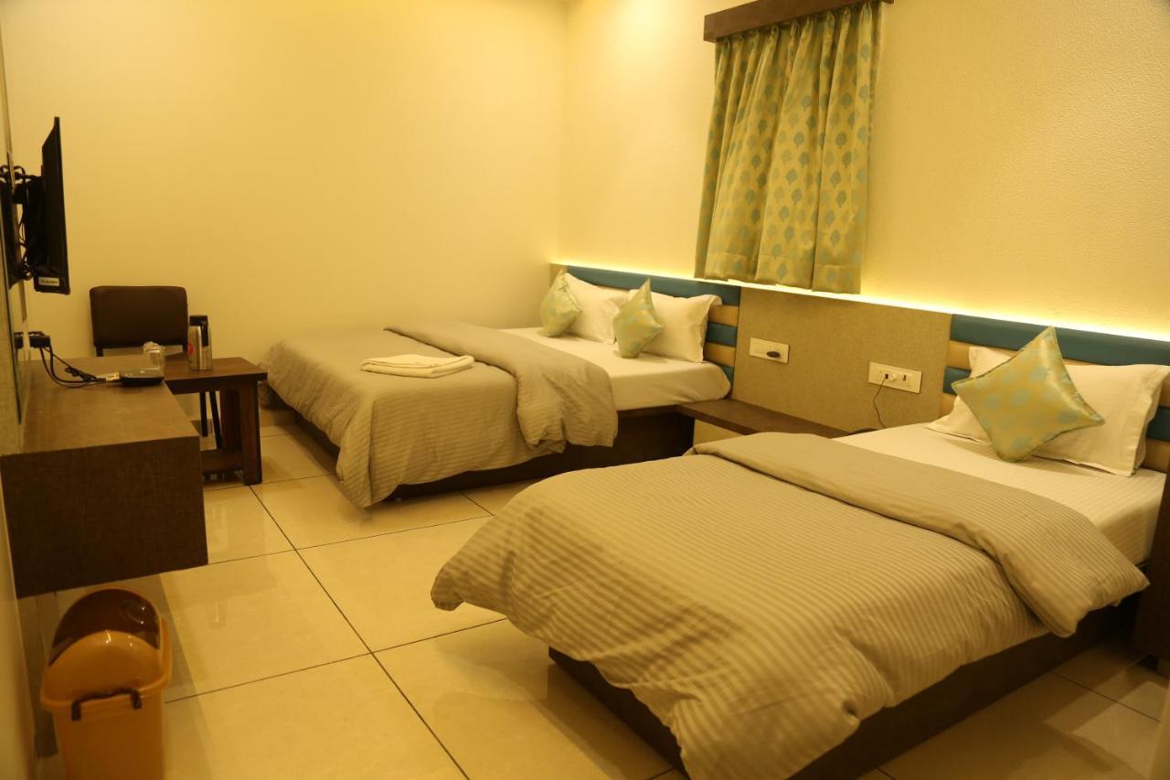 Hotel Bhagyoday Limodara Buitenkant foto